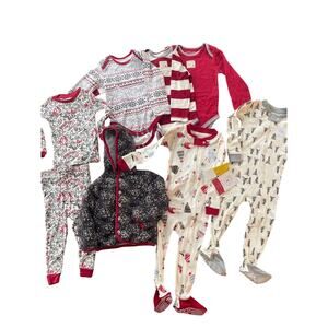 7pc bundle of BURT’S BEES Holiday Pajamas and Onesies (18m)
